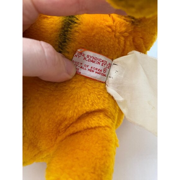 Rare 1981 Medium Sitting Garfield Plush: Vintage Cartoon Cat Collectible - Picture 9 of 9